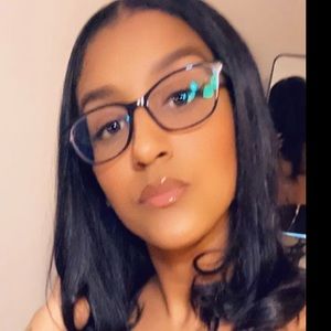 Meet your Posher, Sheila